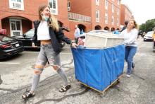 mom and daughter moving into dorms on move in day 2021